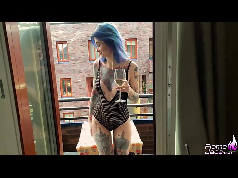 ❤️ Geweldich famke sûget mei in gulp en neukt hertstochtlik ûnder de iepen loft Porno by porno fy.porngameshub.ru ﹏